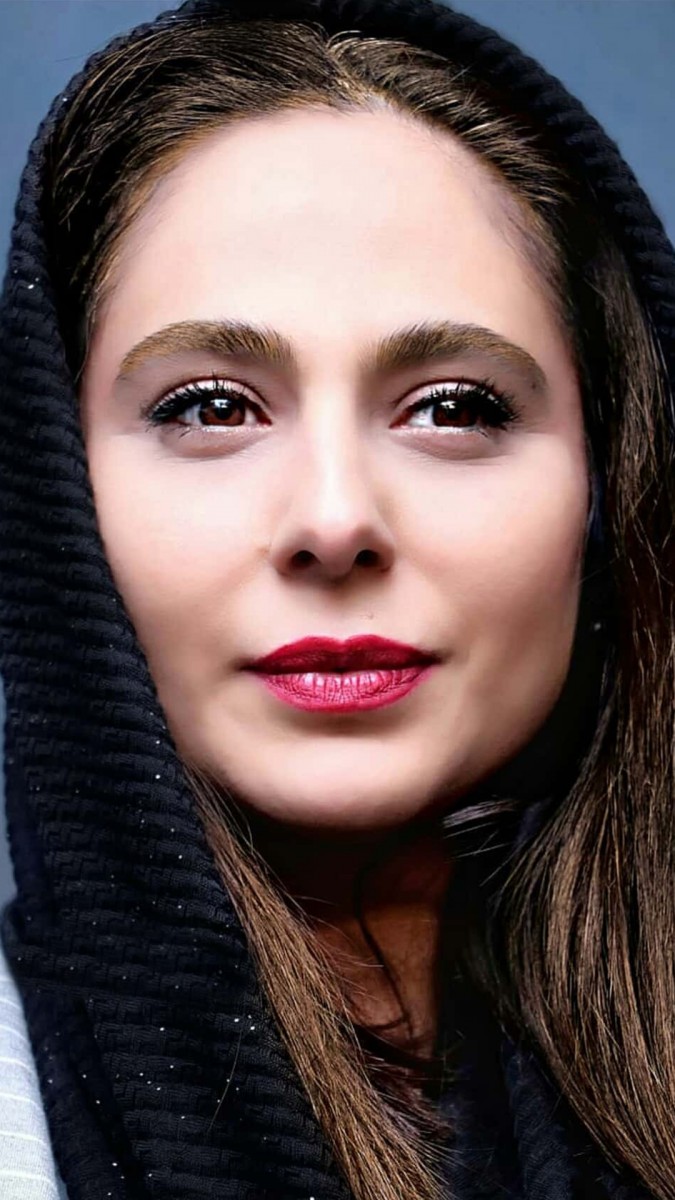 رعنا آزادی ور-بازیگر ایرانی